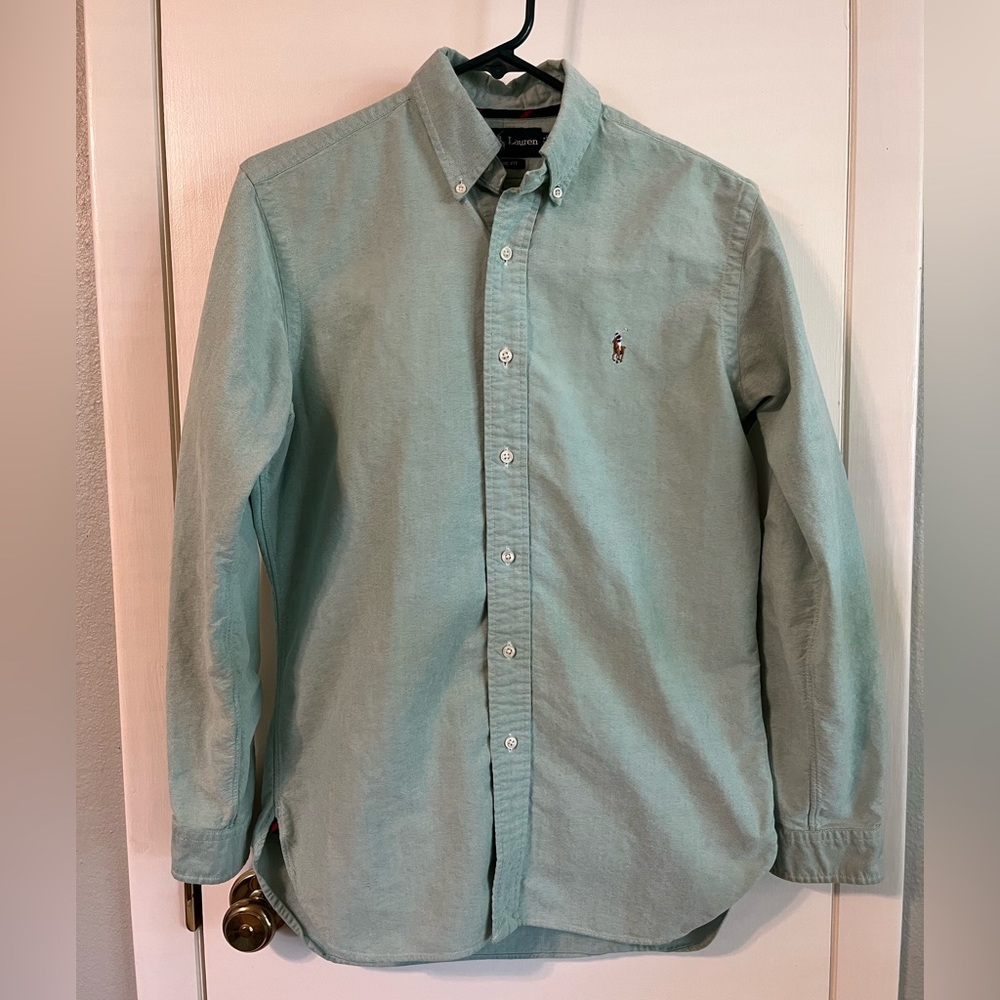 Mens Ralph Lauren button down long sleeve green shirt.
